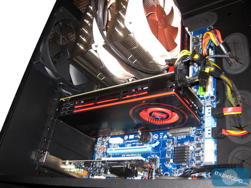 AMD Radeon HD 6850 en equipo de pruebas