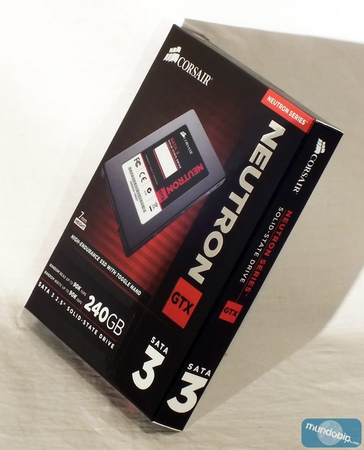 Embalaje ángulo Corsair Neutron GTX 240