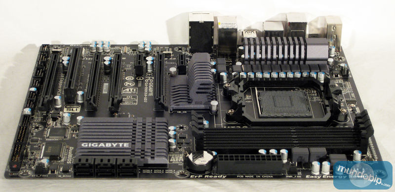 Gigabyte GA-990FXA-UD3