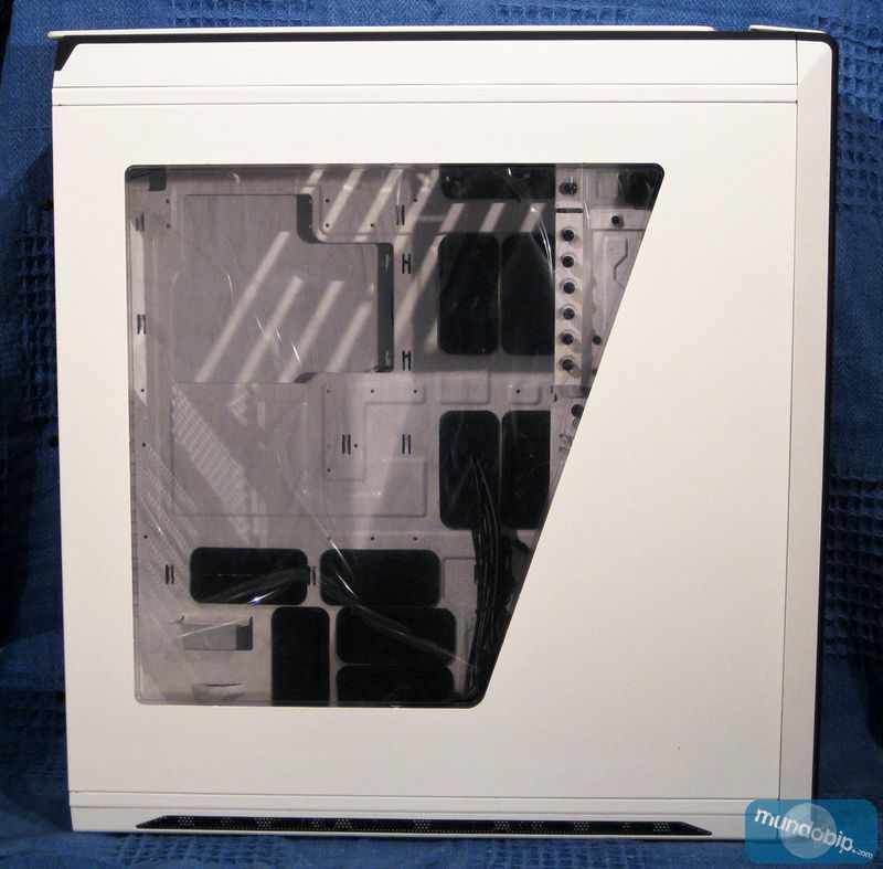 Lateral ventana NZXT Switch 810