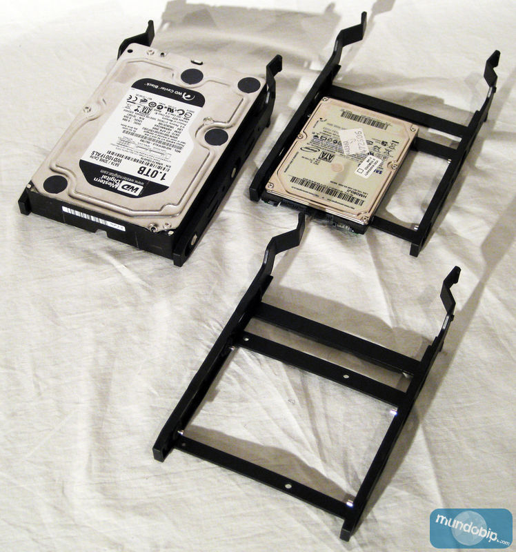 Montaje unidades de disco NZXT Switch 810