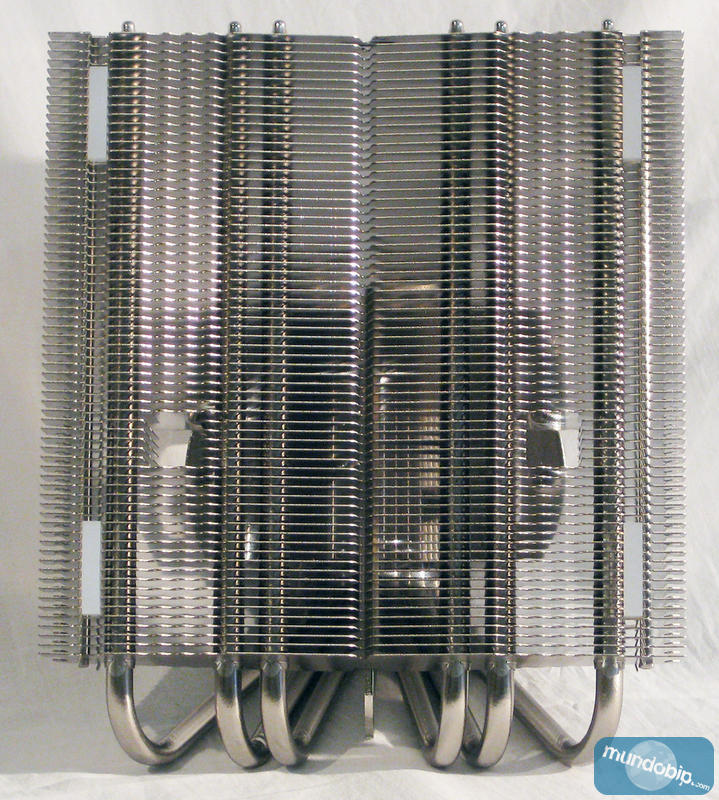 Vista superior del Noctua NH-C14
