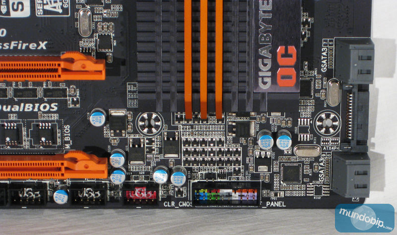 Parte inferior derecha Gigabyte GA-X79-UD7
