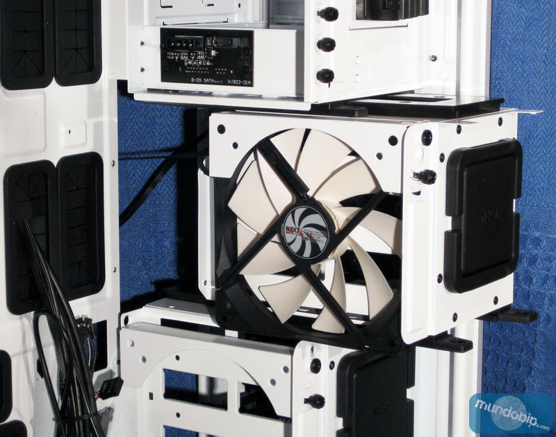 Rack discos NZXT Switch 810