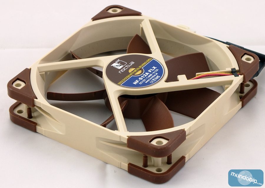 Trasera Noctua NF-S12A