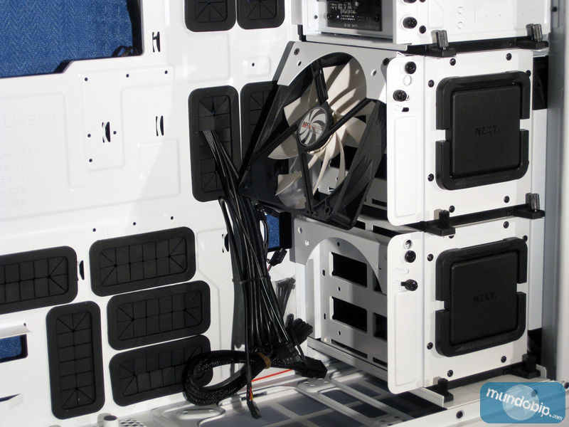 Ventilador abatible NZXT Switch 810