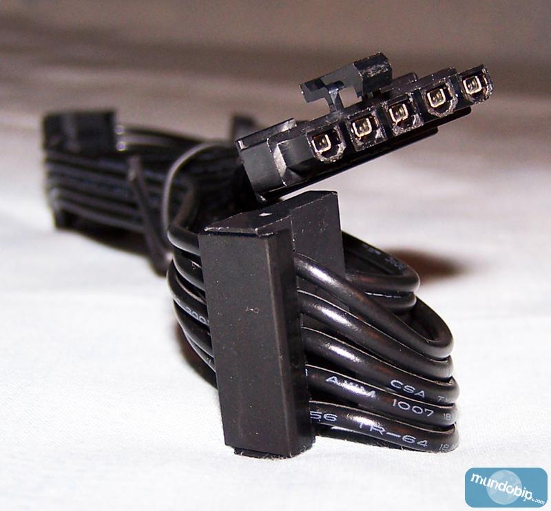 Conector fuente Corsair HX650
