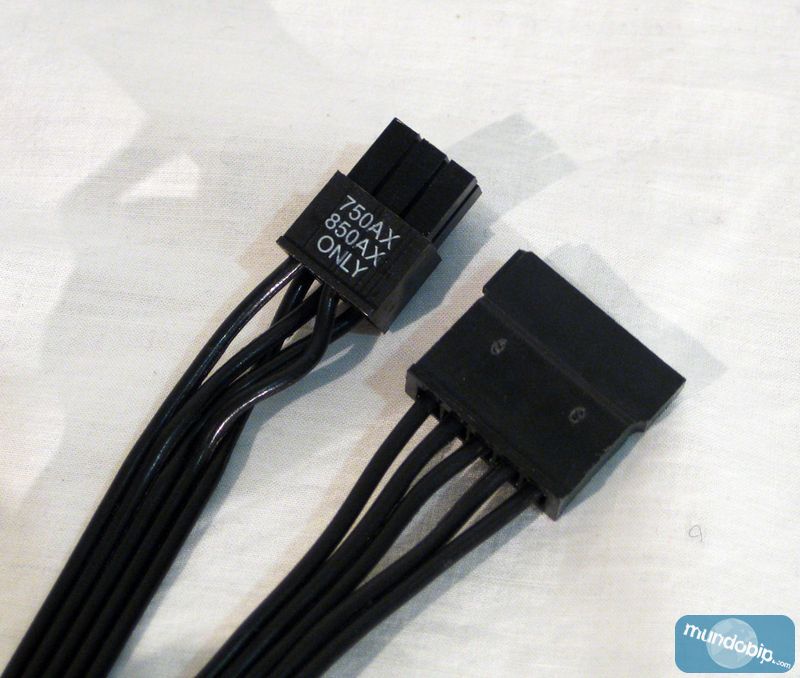Cable SATA Corsair AX750