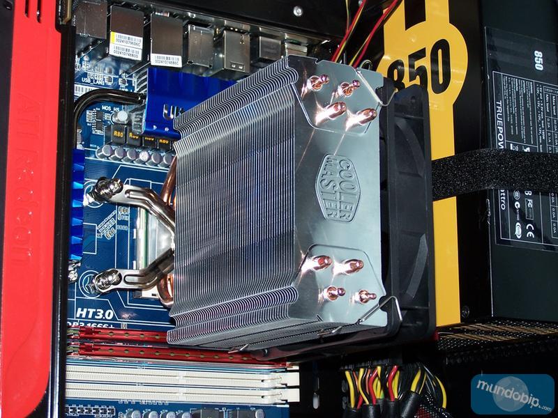 Cooler Master Hyper 212 Plus Instalado