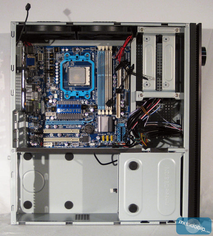 Interior placa Antec Fusion Remote Black