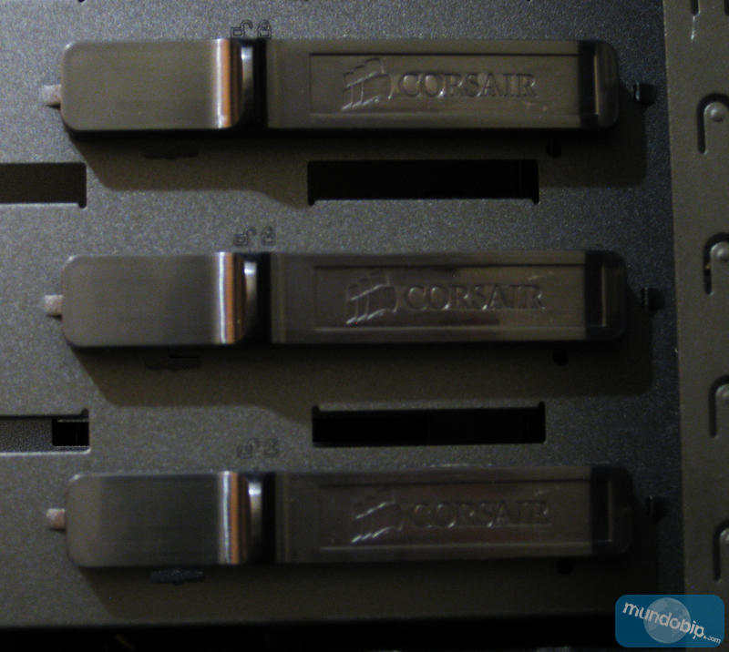 Instalacin unidades de 5 pulgadas Corsair Obsidian 700D
