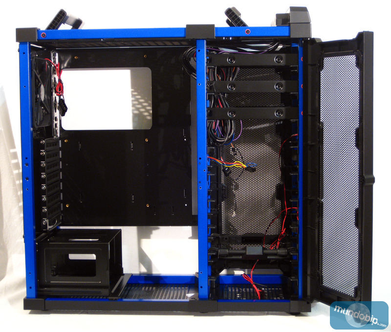 Lateral abierto Antec LanBoy Air