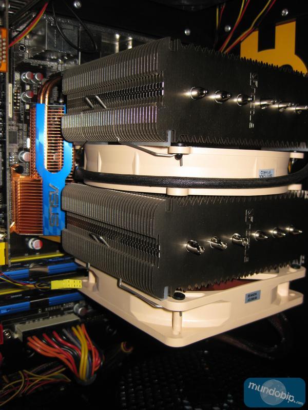 Noctua NF-P14 instalado, vista lateral