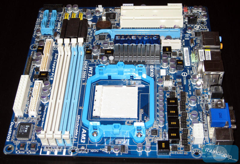 Vista desde Socket Gigabyte GA-MA785GMT-UD2H