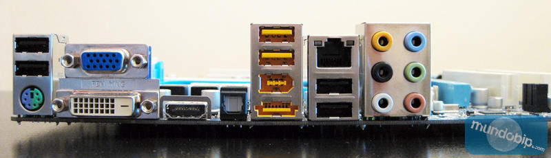 Puertos externos Gigabyte GA-MA785GMT-UD2H