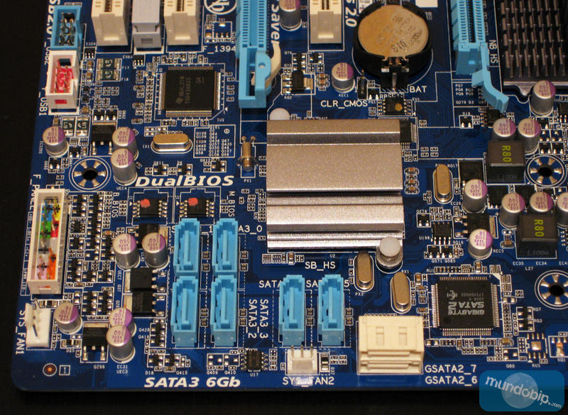 Puertos SATA Gigabyte 870A UD3