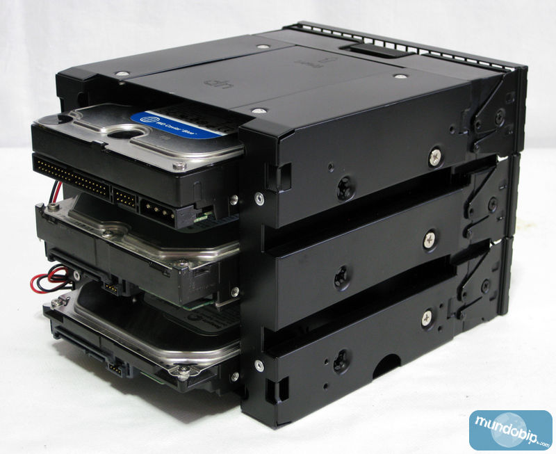 Rack con discos Antec Twelve Hundred V3