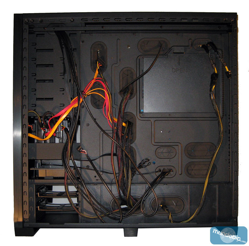 Parte trasera montado Corsair Obsidian 700D
